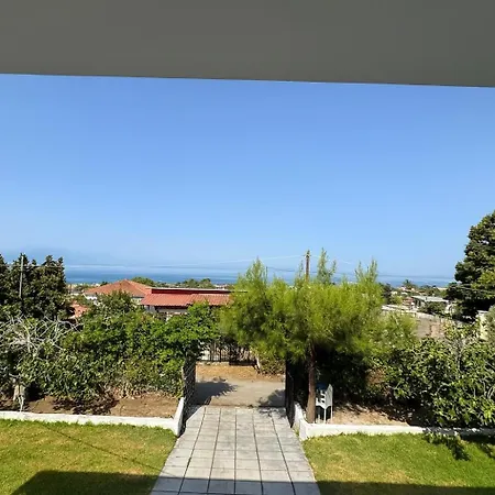 Feriehus Eleora House *