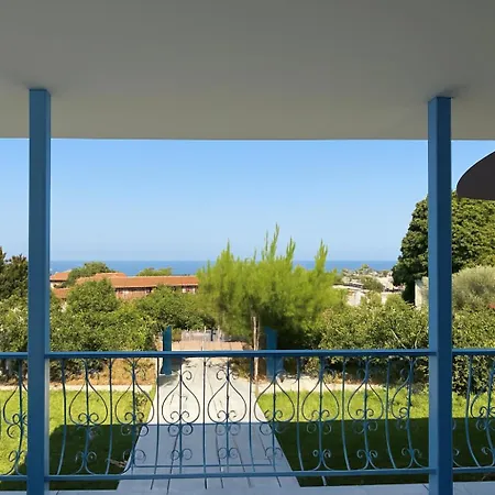 Eleora House * Nea Iraklia