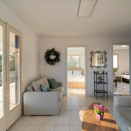 Eleora House בית נופש *