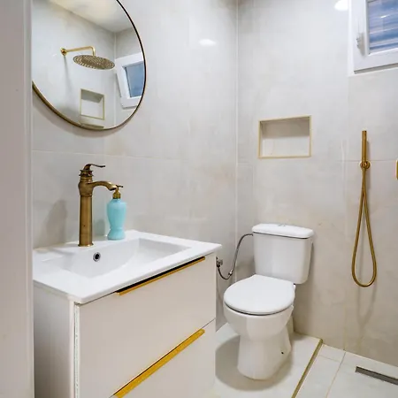 Eleora House בית נופש ניאה אירקליה